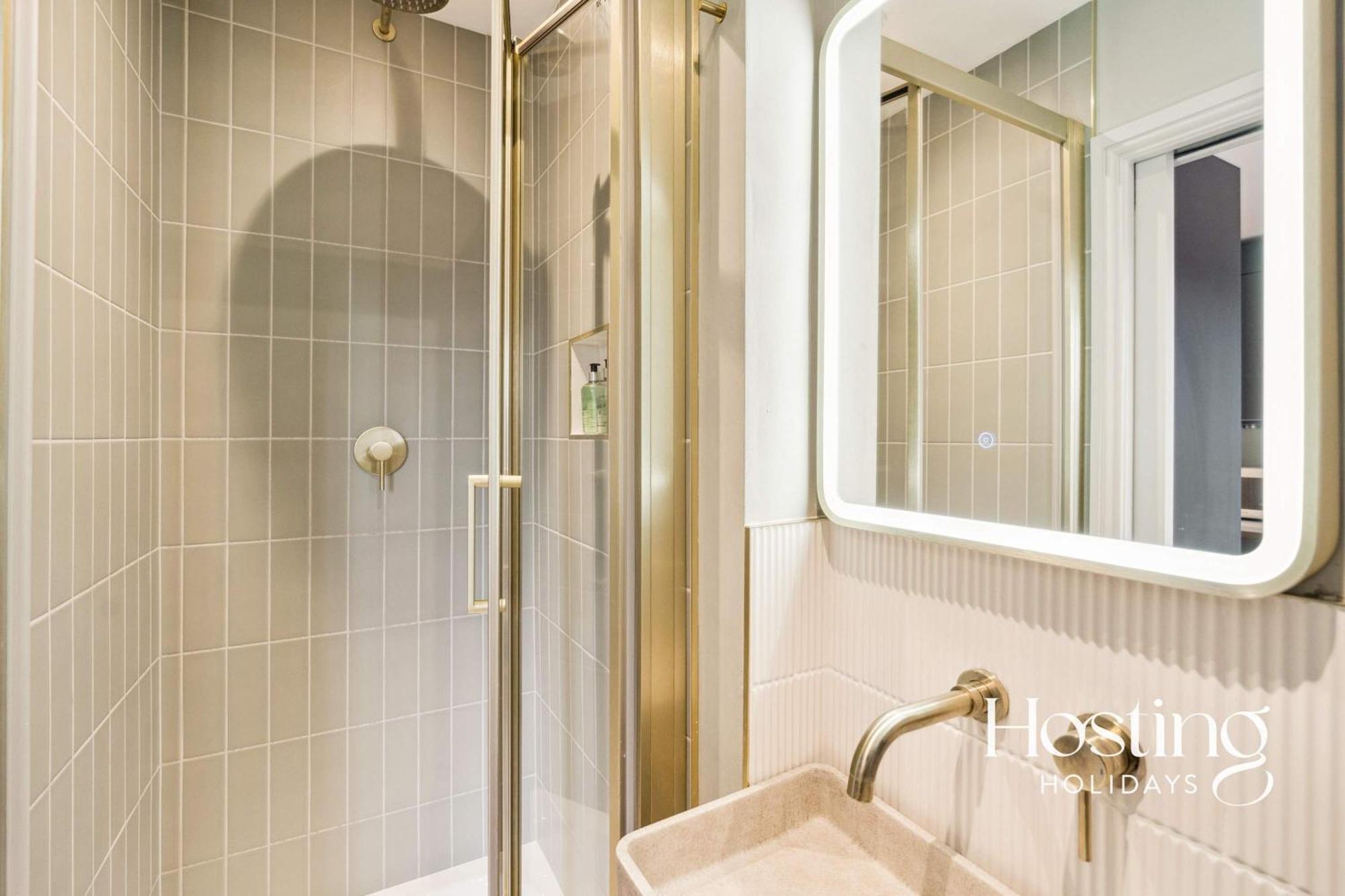 The Loft - 1 Bed Luxury With Bathtub Апартаменты Хенли-на-Темзе