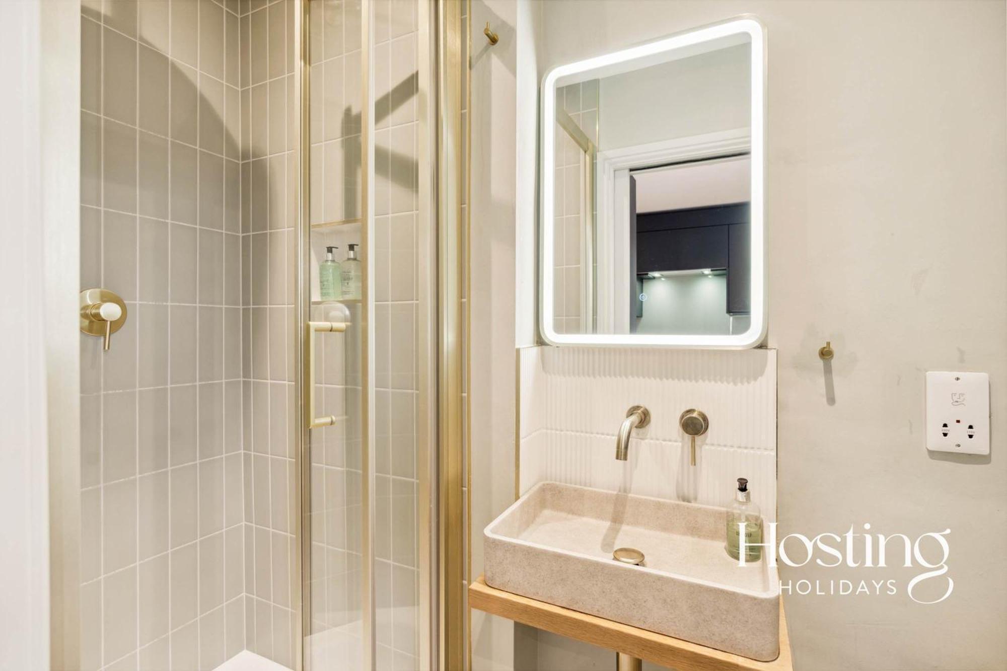 The Loft - 1 Bed Luxury With Bathtub